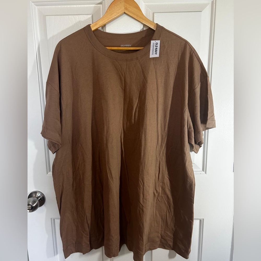Old Navy Men's Short Sleeve Tee in Brown
